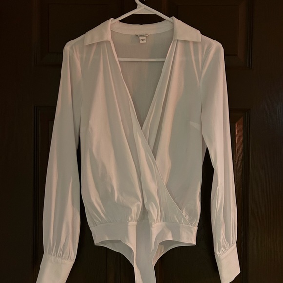 Women’s Guess White Bodysuit. - Picture 1 of 13